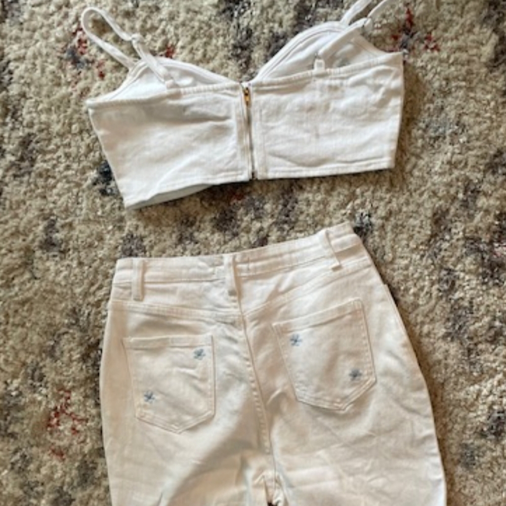 🤍 White Embroidered Two-Piece Set - Picture 2 of 6
